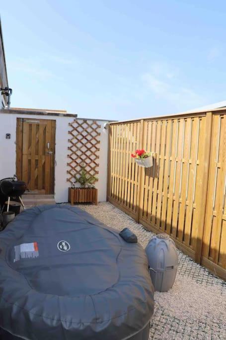 Апартаменты St Agnes Perfect Location, Hot Tub, Sea Views, Gym Экстерьер фото